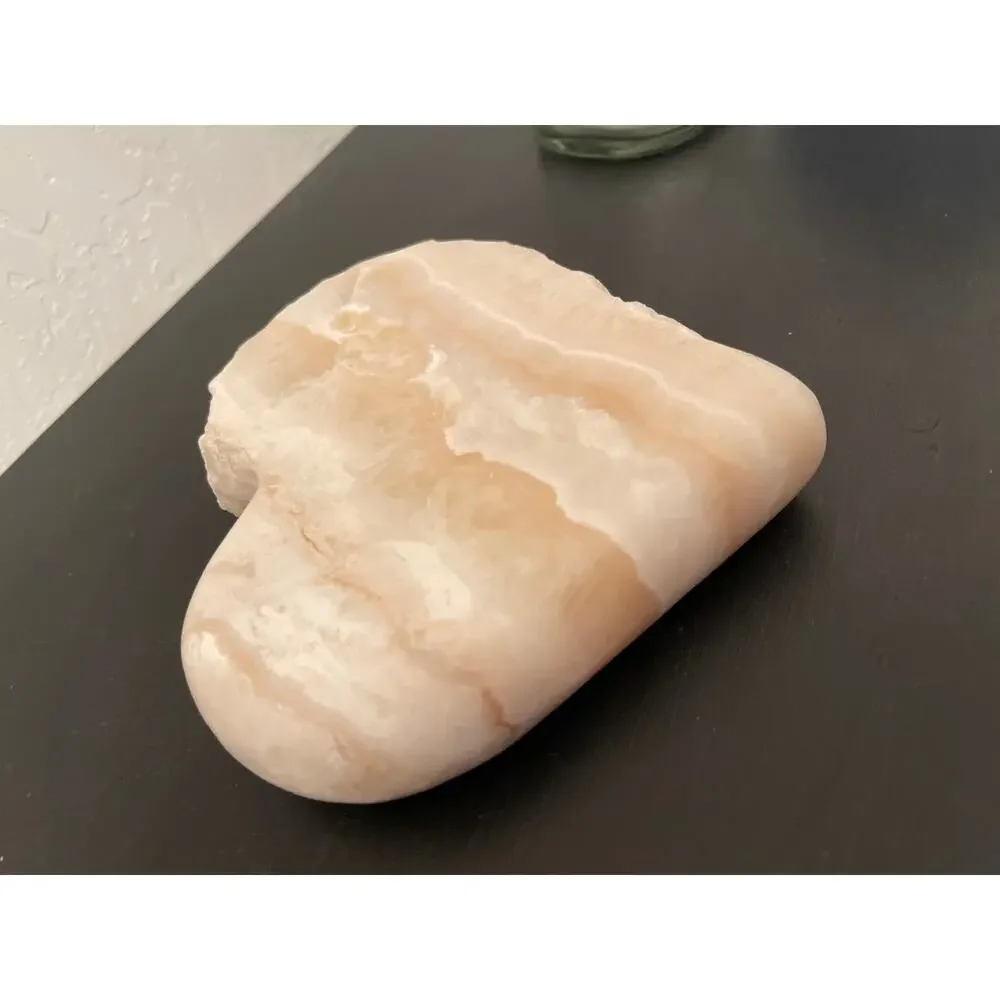 Pottery Barn Onyx heart object